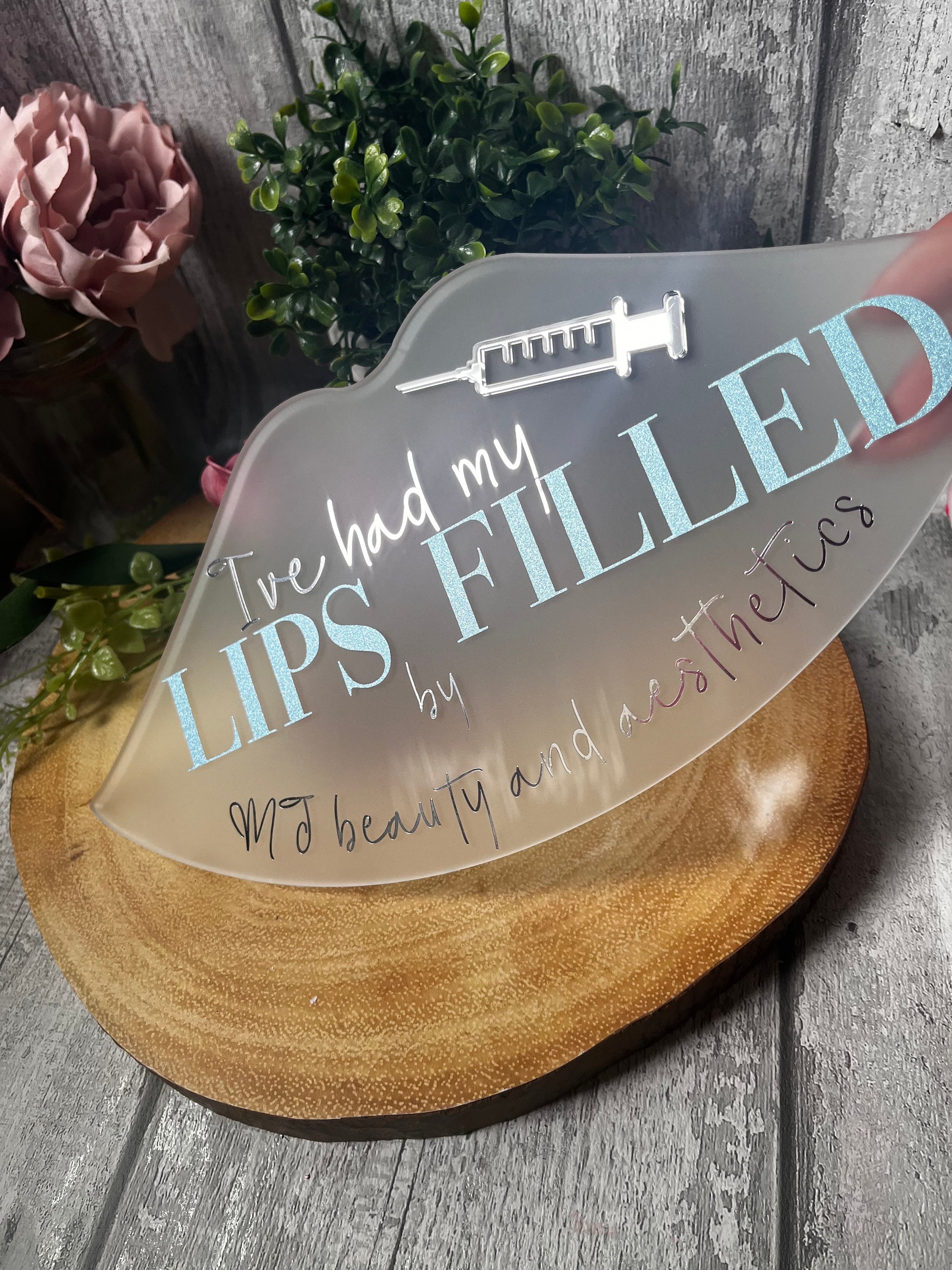 Acrylic lip shape sign, aesthetics, treatment sign, lip filler gift, Botox, lip enhancement, hair beauty room sign, beautician, salon decor