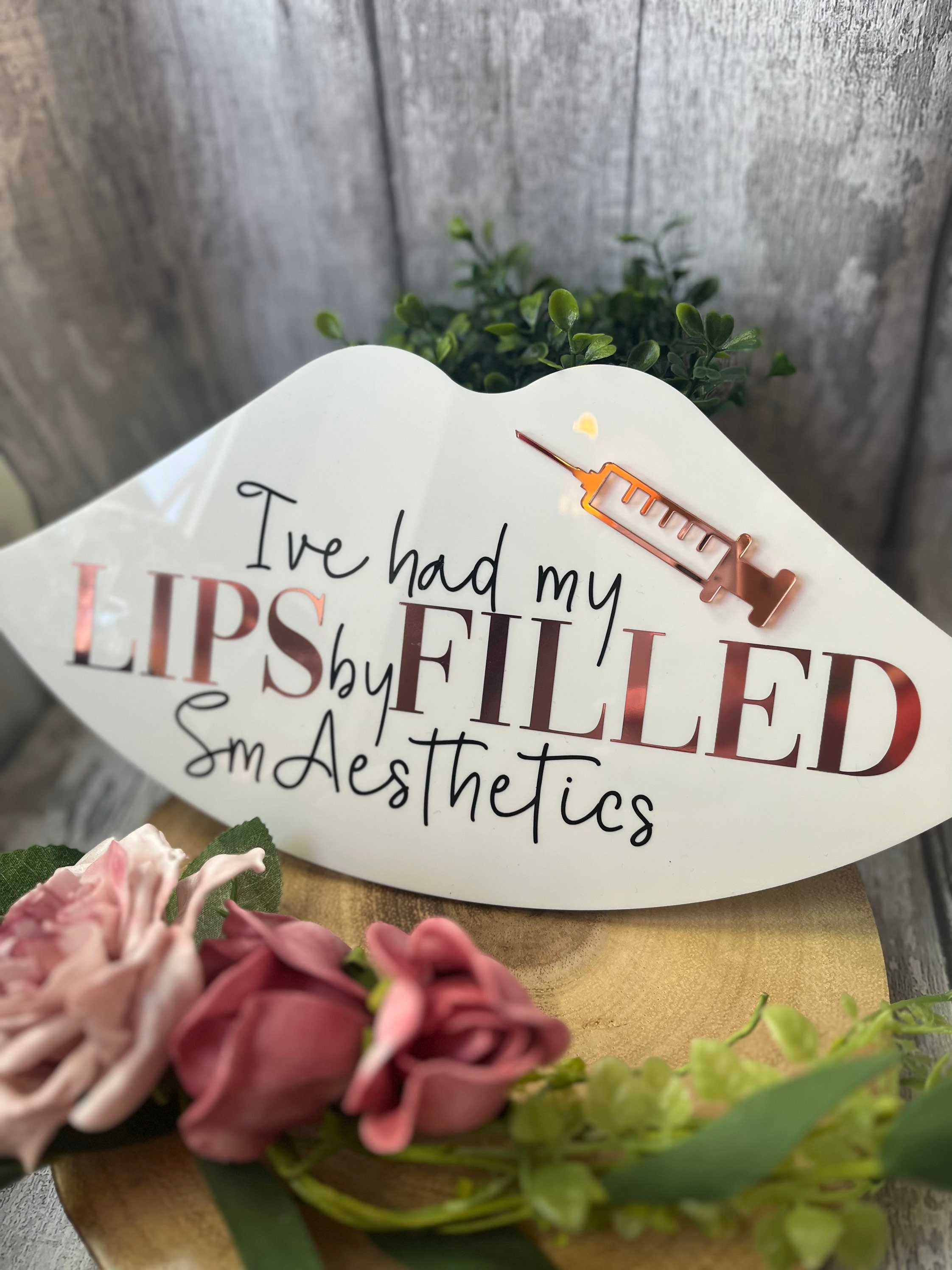 Acrylic lip shape sign, aesthetics, treatment sign, lip filler gift, Botox, lip enhancement, hair beauty room sign, beautician, salon decor