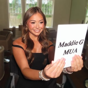 Makeup artist handheld mirror, personalised mirror, Mua gift,makeup mirror, makeup photo prop, salon decor, Beauty salon,mua kit bag