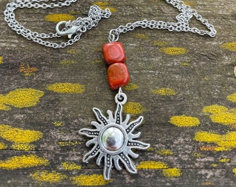 Collier pendentif soleil en acier inoxydable, cristaux - Collier breloque soleil en acier inoxydable, cristaux - Collier breloque soleil en acier inoxydable
