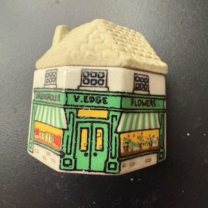 WADE Green Grocer, Whimsey on Why ON WHY # 9 Set from 1981 ~ Made in England by Wade ~ Collectible Wade Cottage ~ Heirloom Collectible