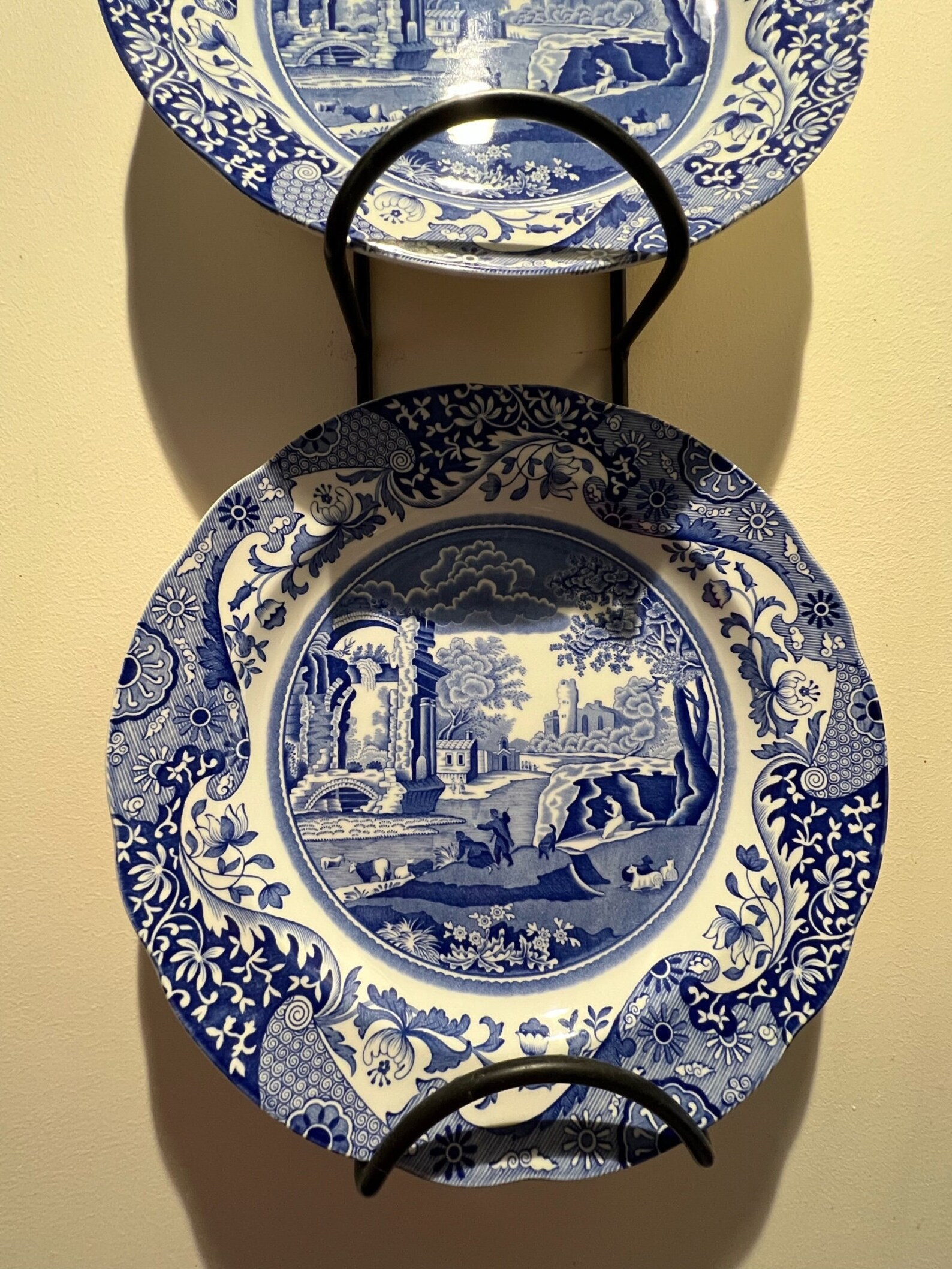 LONGABERGER Wrought Iron Wall Plate or Platter Holder Two Tiered Iron