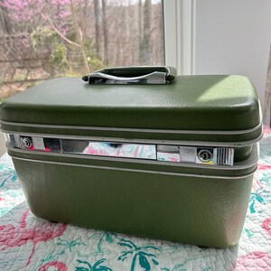 Vintage Samsonite Olive Green, Hard Shell Train Case, With Mirror and Key