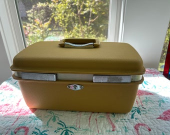 Vintage Samsonite Royal Traveler, Yellow, with Mirror