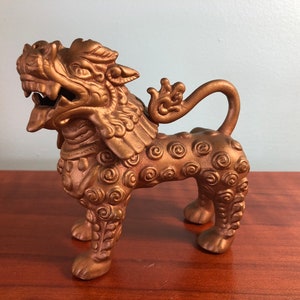 Khmer Lion Foo Dog, Singha Lion Fitz & Floyd, fang missing.