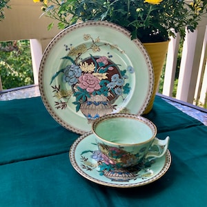Clarice Cliff Ophelia Newport Pottery, England. 8&quot; Plate,Cup & Saucer
