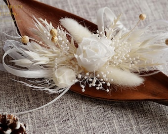 Pure White Bracelet, Pampas grass Dried Flower Bridal /Bridsmaid Wrist Corsage Men's Button Holes,Boho Wedding