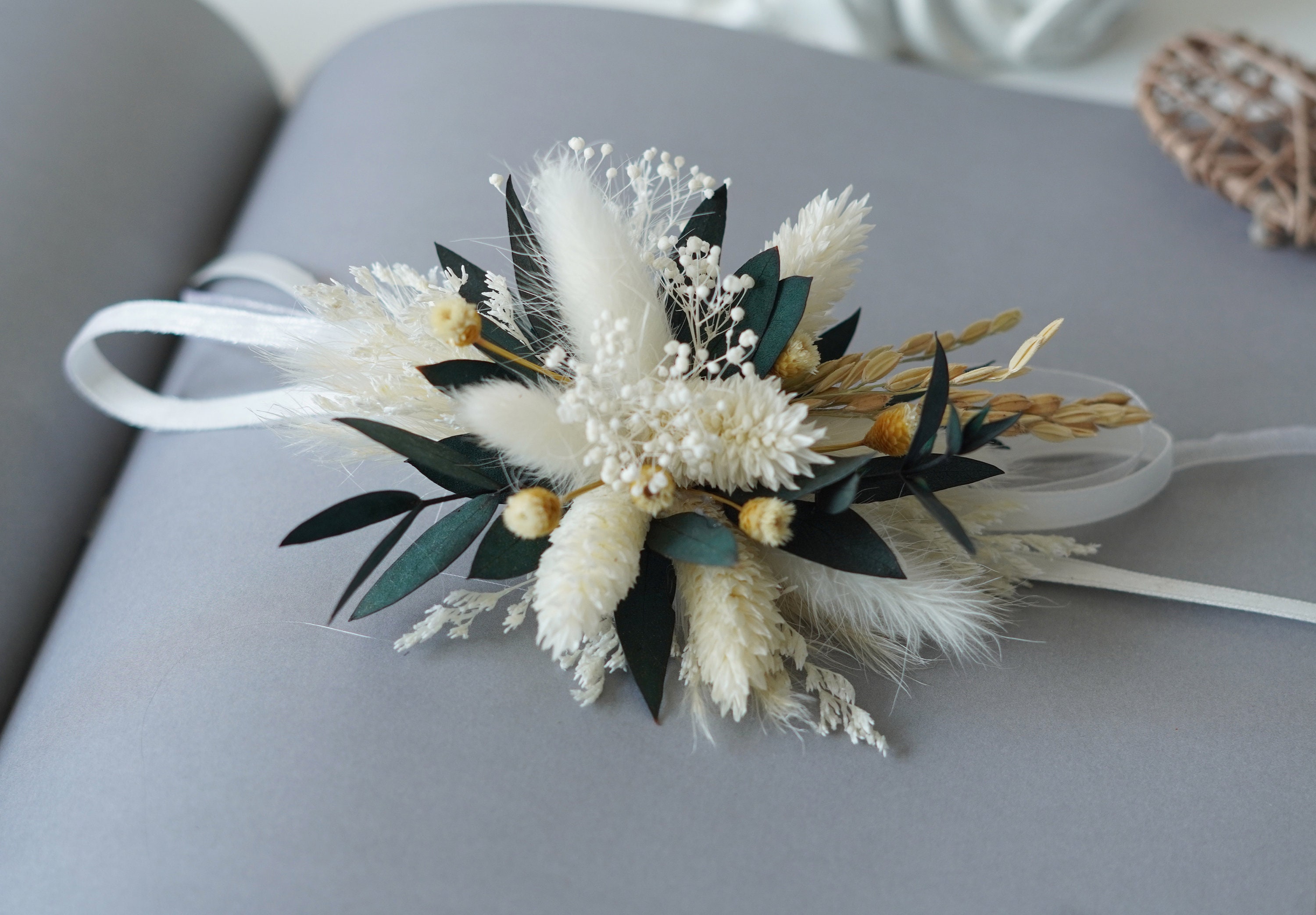 EASY DIY Wrist Corsage by Flower Moxie ~SUPER FAST TUTORIAL~ 