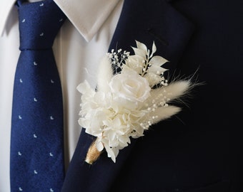 Boutonniere Boho preservado blanco, broche/ojal del novio de flores naturales de la boda, ramo de flores de la boda, pin de solapa de la boda Boutonniere