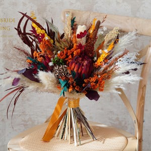 Burnt orange Autumn Flowers,Preserved Straw Flowers,Boho Wedding/ Bridal flower bouquet,Pampas Grass Bouquet,Wedding flower bouquet