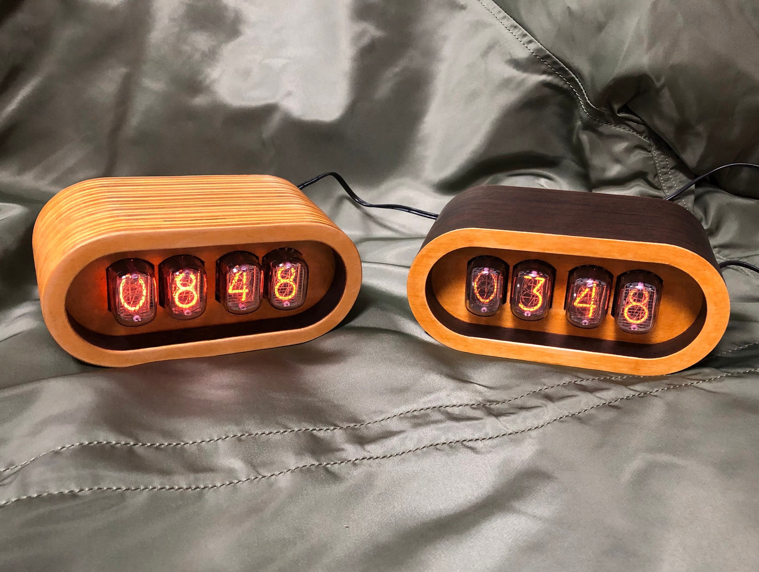 置き時計 NIXIE CLOCK 6xIN-14 Tubes Wood and Brass Case Vintage Table Clock 