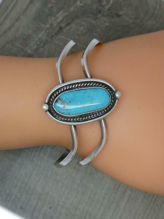 Striking Vintage Native American Navajo Old Mine Turquoise Sterling Silver Bracelet Old Striking Vintage Native American Navajo Old Mine Turquoise Sterling Silver Bracelet Old