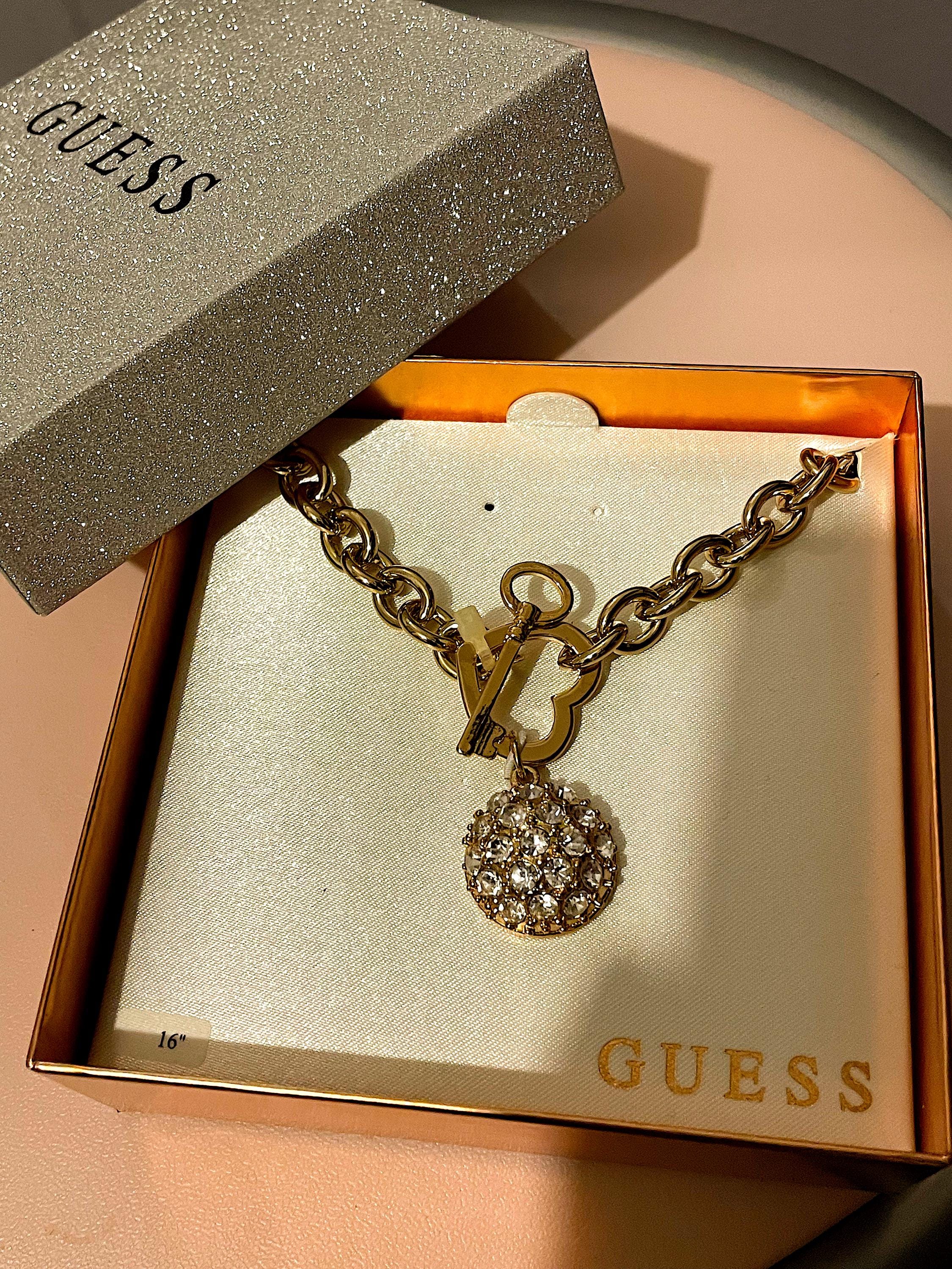 Guess Chunky Chain Gold Sparkly Heart Toggle Heart Key Clasps Necklace