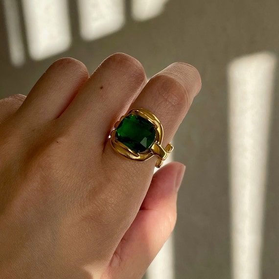 Buy Emerald At Your Finger Set In Gold & Diamond Rings - Surat Diamond
