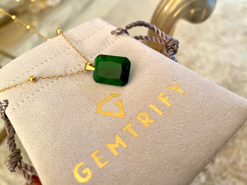 Emerald Green Necklace 18K Gold Chain Necklace Glass Stone Etsy