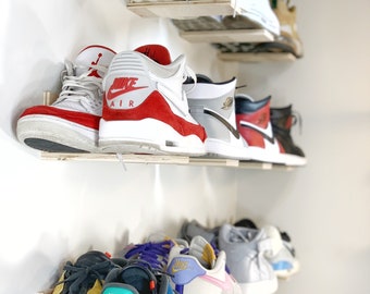 nike shoe shelf