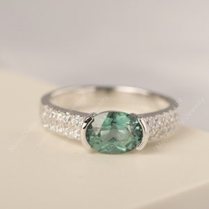 Vintage green sapphire cocktail ring 14k white gold oval cut half bezel set unique anniversary ring