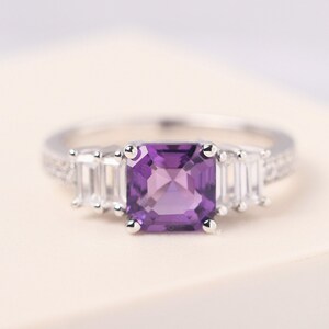 Vintage amethyst wedding ring 14k white gold milgrain promise ring baguette side stones February birthstone