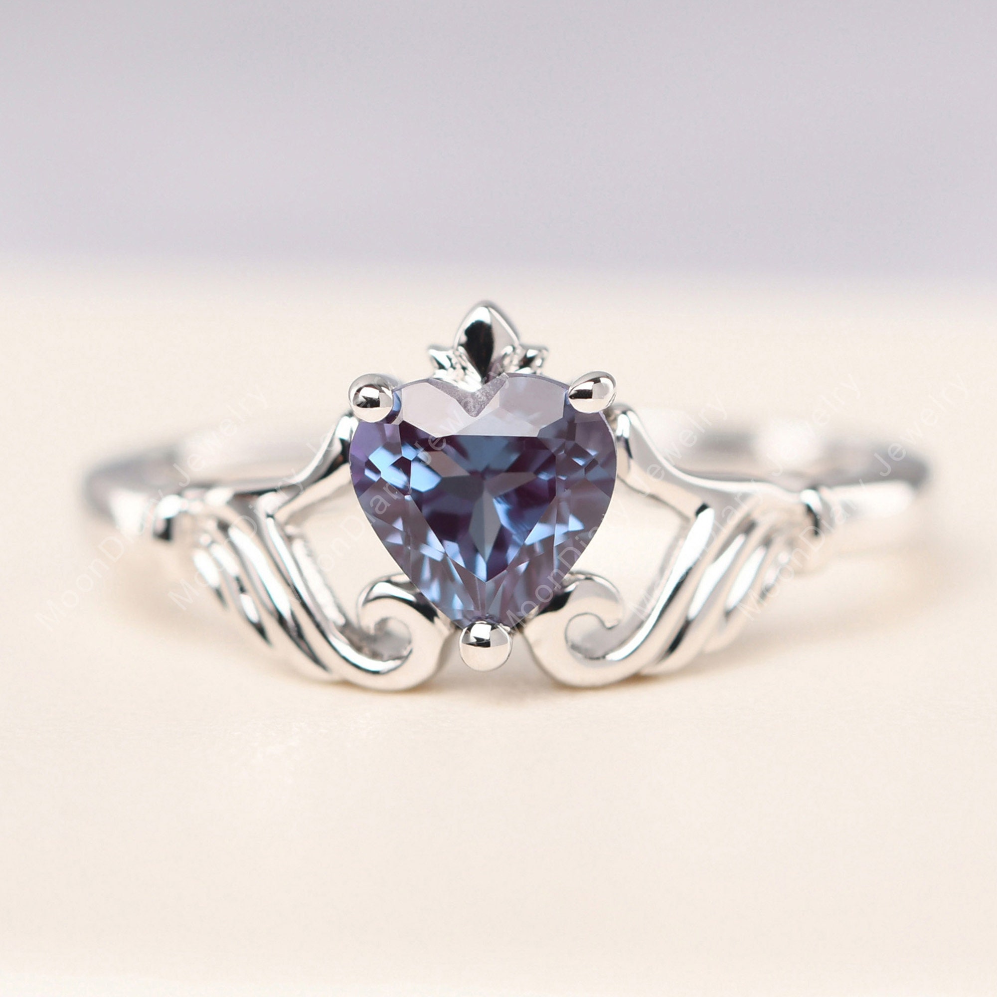 Alexandrite claddagh ring deals