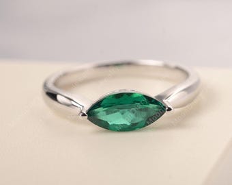 Anillo vintage de esmeralda en plata de ley con corte marquesa y piedra verde, piedra de nacimiento de mayo.