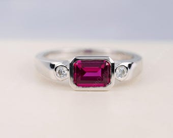 Bague de fiançailles horizontale pour elle Bague avec pierre rouge rubis Bague en argent sterling Pierre de naissance de juillet Bague lunette