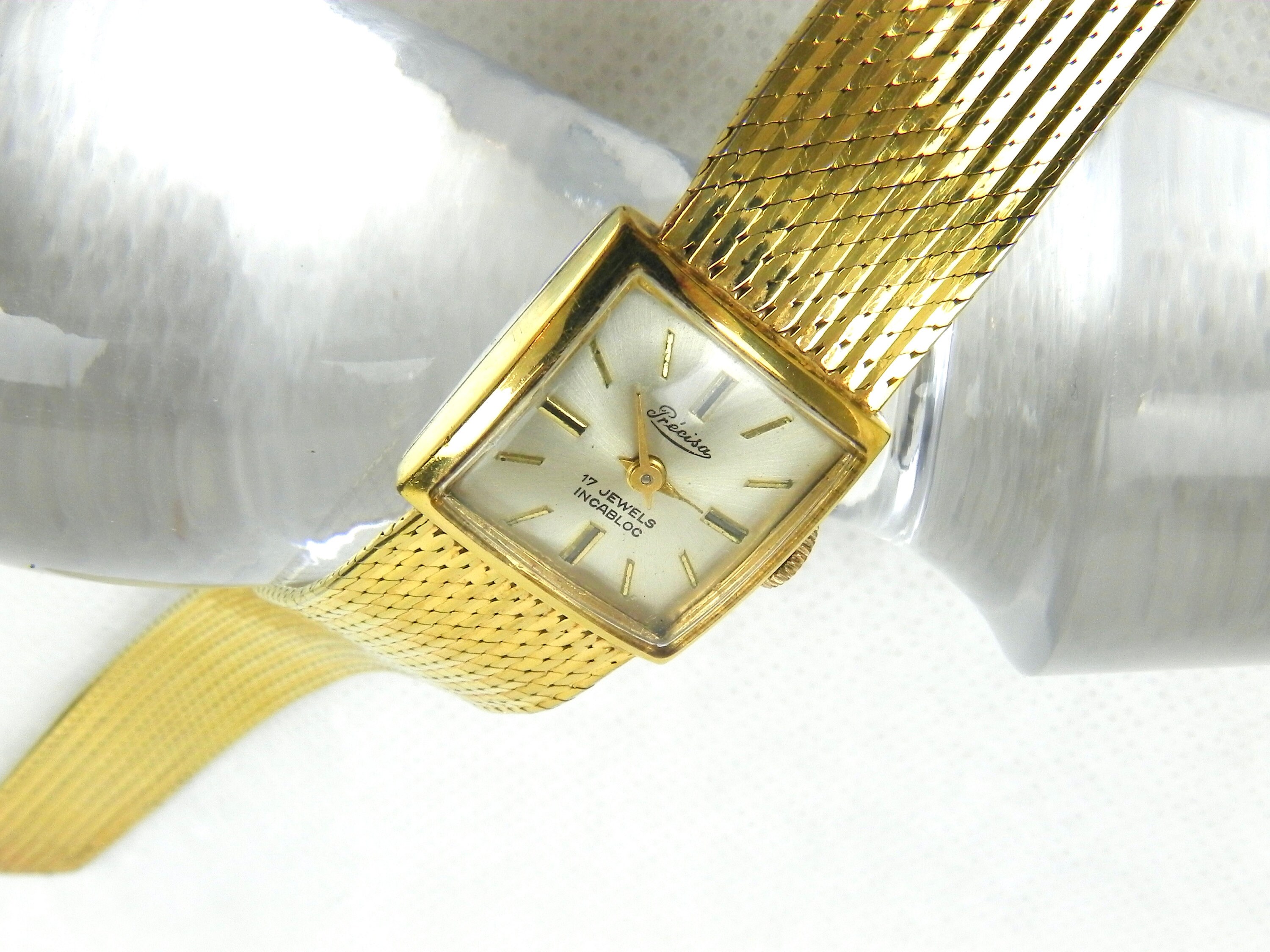 Arly Caprice Incanloc Watch 10K Gold Necklace 10K Gold Cz Shamrock Necklace – Solvar Jewellery main image 3
