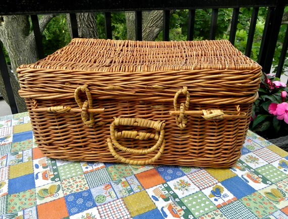 Wicker Picnic Basket With Set of 4 Plates, Cups & Utensils | Woven