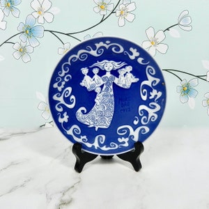 Royal Copenhagen Mother&#39;s Day Collector Plate | Kamma Svensson and Arne Ungermann Cobalt Oriental Mother Plate | Mors Dag 1972