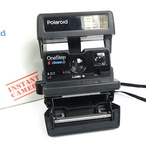 Polaroid 600 OneStep Camera | Vintage Automatic Camera | Instant Close Up Photography | Original Box and Instructions
