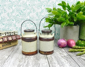 ALESSI Mr. Mrs. Chin Salt & Pepper Shakers | Yellow and Green Set