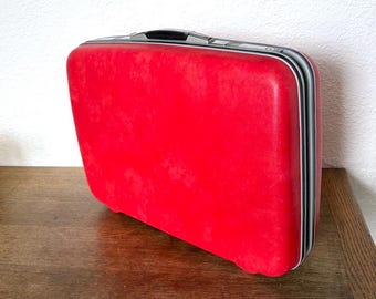 Vintage 1970s Red Samsonite Silhouette Suitcase – Hard Shell Travel Luggage