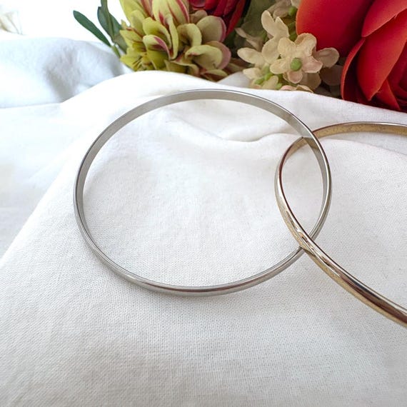 Interlocking Gold & Silver Tone Bangles | Two-Ton… - image 6