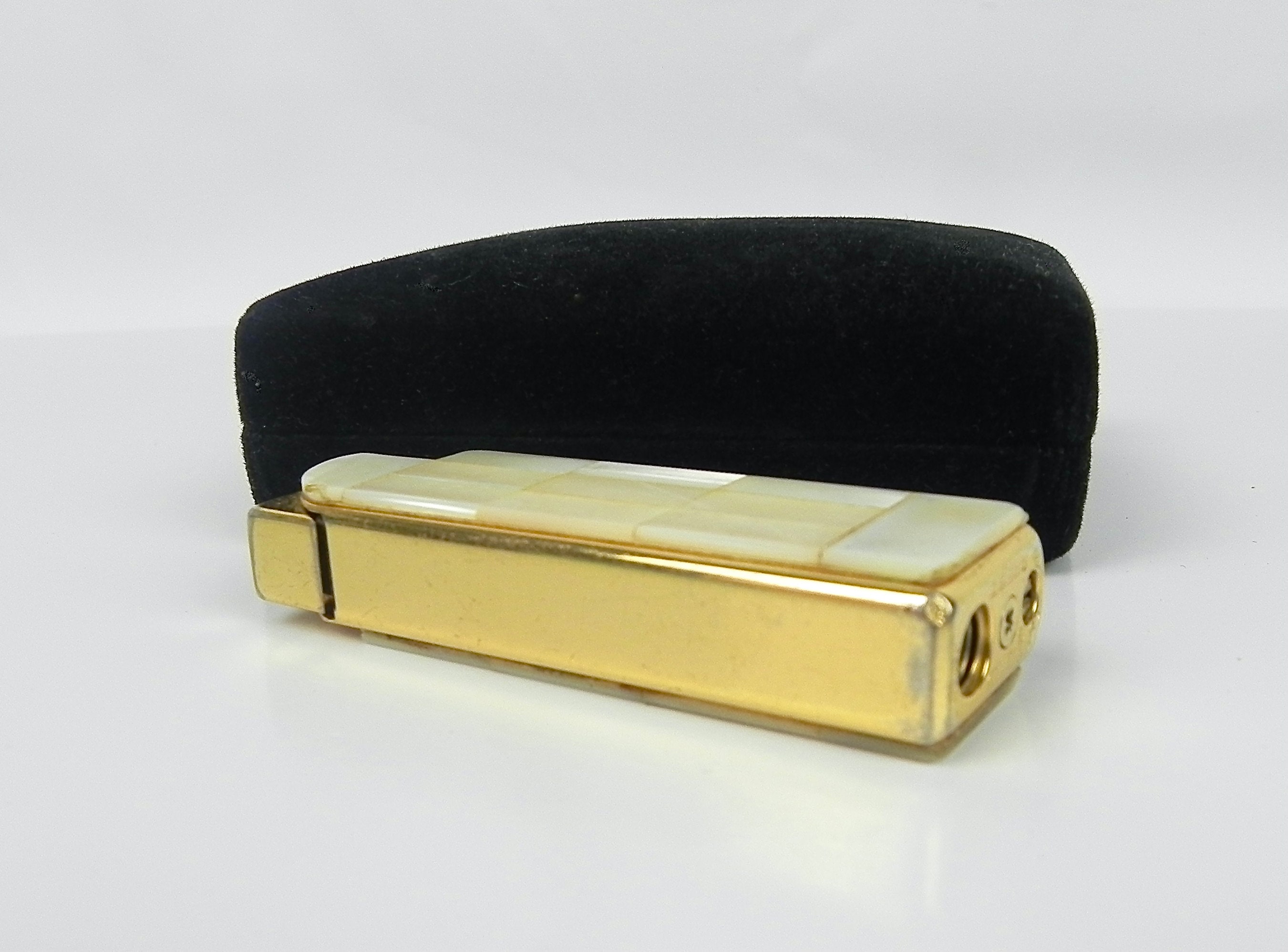 Amazon.com: Zippo Lighter Skull Jacket GI Gold Ibushi