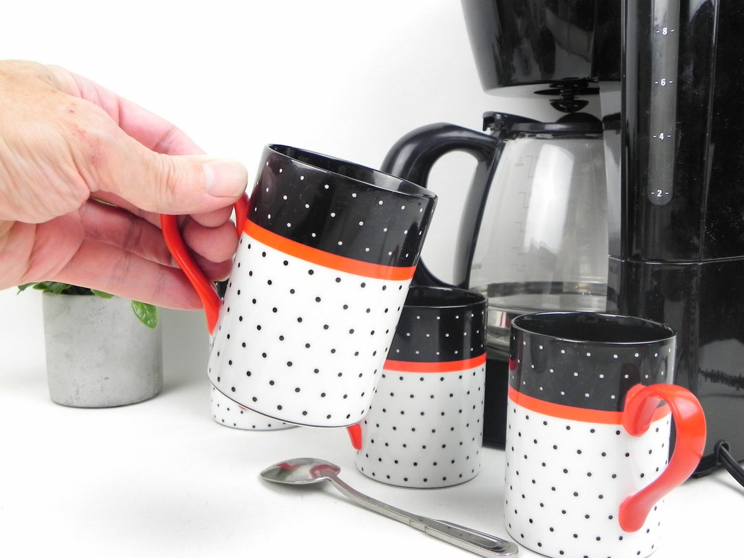 Fitz and Floyd Coffee Mugs Dotted Suisse Set of 4 Red Black White Mugs