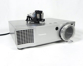 Panasonic PT-AE900 Home Theatre Projector + Extra Bulb | TESTED & WORKING