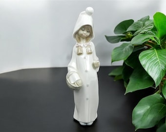 Llardo Shepherdess #4678 Figurine | Spanish Porcelain Statue | Vintage Lladro Figure