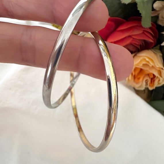 Interlocking Gold & Silver Tone Bangles | Two-Ton… - image 9