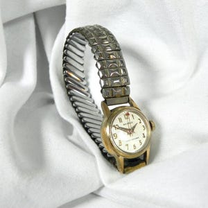 Vintage Benrus Cocktail Watch | 20µm Gold Electroplate Bevel | Dainty Ladies Wristwatch