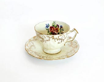 Aynsley Orchard theekopje met gouden rol | Vergulde boekrol uit de jaren 1930 met bloemenspray #765788 | Engels Bone China