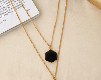 Diamond design layer necklace in enamel. Double layering gold plated necklaces.