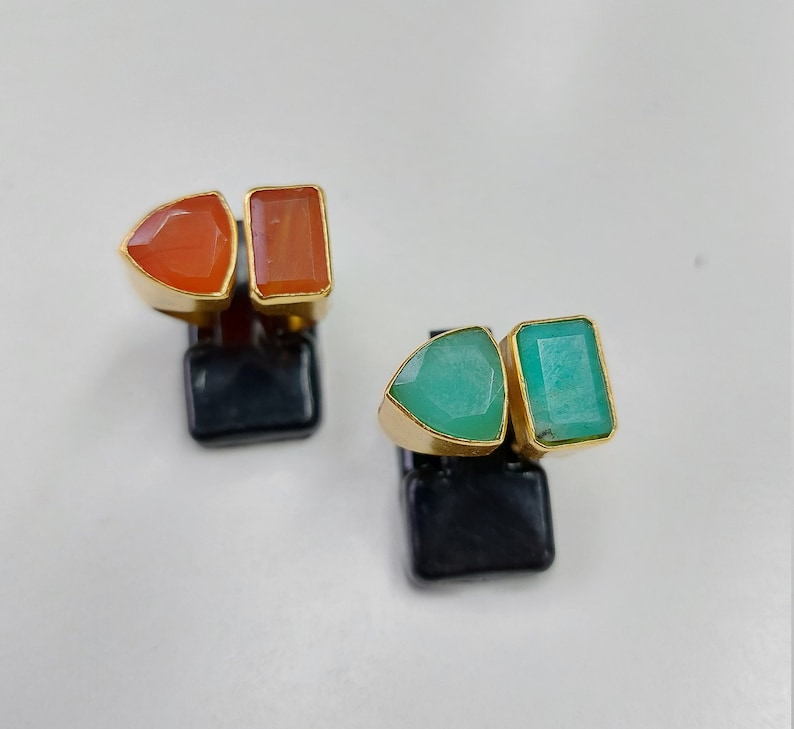 Anello in pietra di luna in oro. Anello importante in stile boho. Anello in citrino, ossidiana, rutilo dorato, apatite, lapislazzuli, ametista, quarzo rosa. Corniola, opale. immagine 8