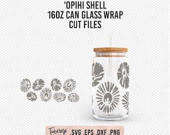 Könnte beinhalten: Eine transparente Glas-Can-Wrap mit Holzdeckel und Strohhalm. Die Can-Wrap hat ein graues Blumendesign. Der Text auf dem Bild lautet: 'OPIHI SHELL 16OZ CAN GLASS WRAP CUT FILES'.