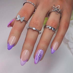 Cute lavender lilac french, marble, floral press ons, glitter, trending, Reusable press ons. Handmade by a qualified nail tech