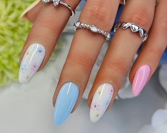 Cute spring floral press ons, pastel colours, spring, trending, Reusable press on nails. Handmade by a qualified nail tech