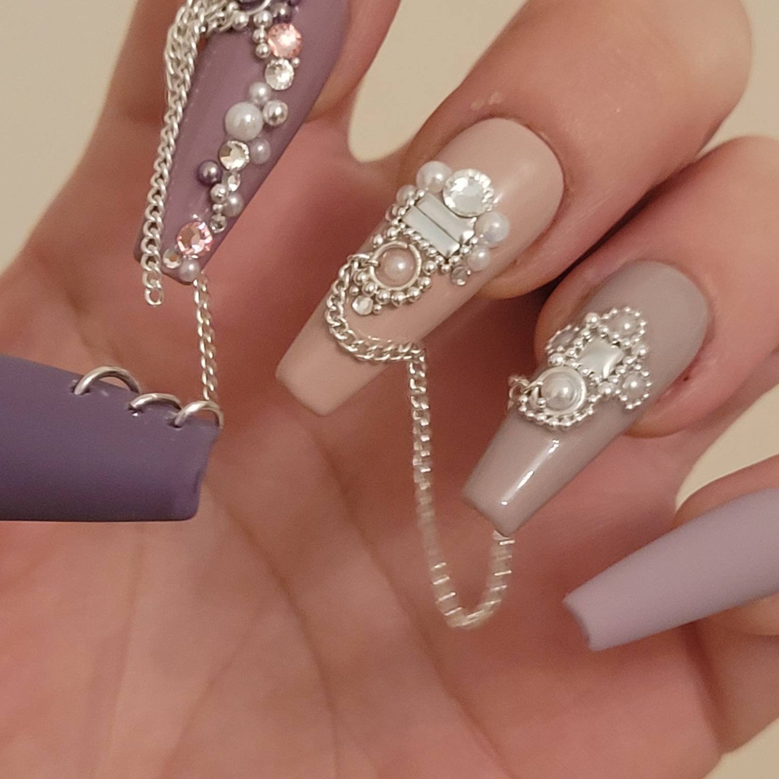 You have Chain Nail Beautiful chain nails in a mixed Etsy