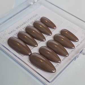 Chocolate brown nails with a silver chrome glaze press on nails, autumn fall nails press ons, uk, handmade, qualified nail tech, trending