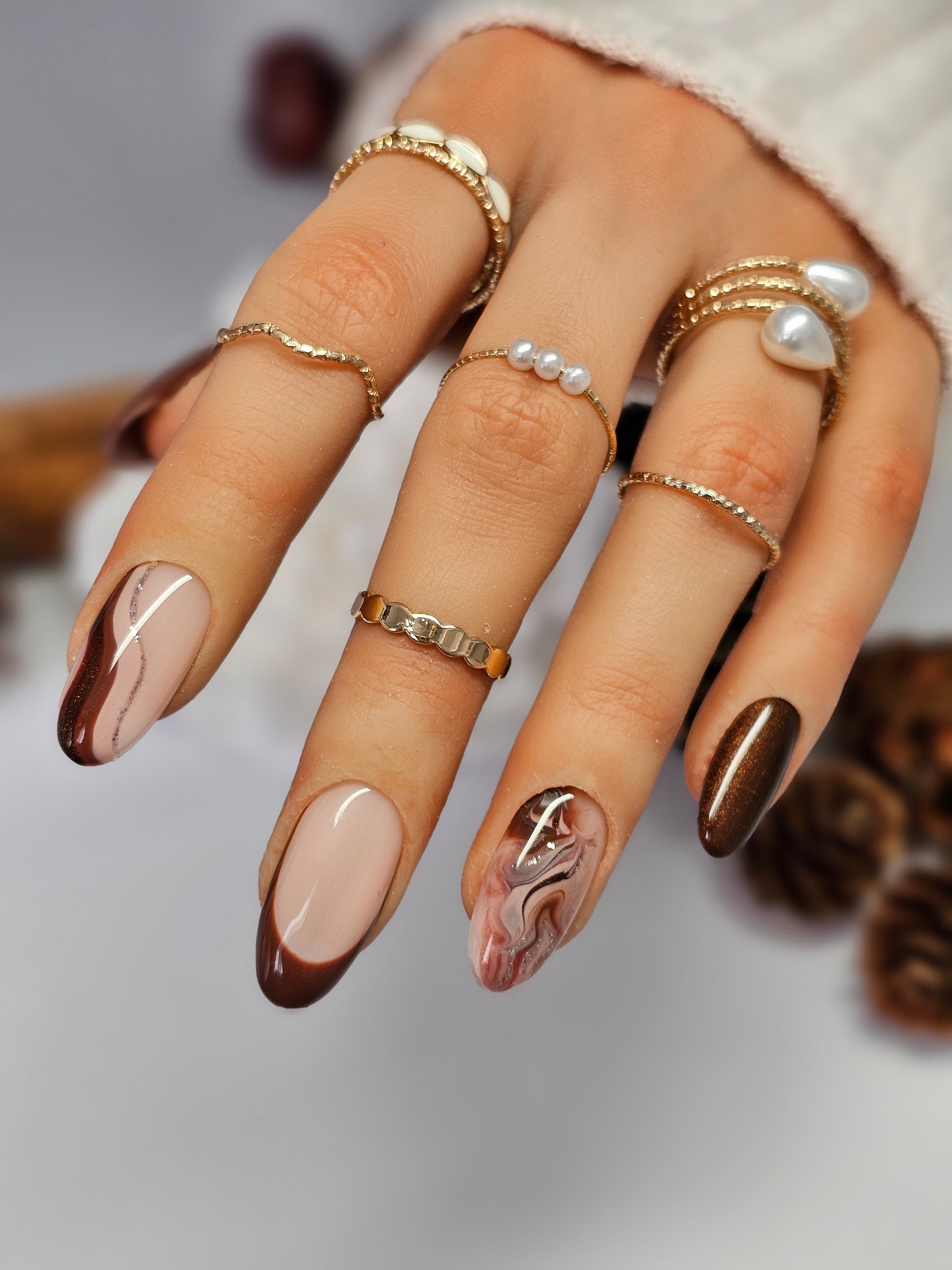 Classic Caramel Brown Nails That Shine