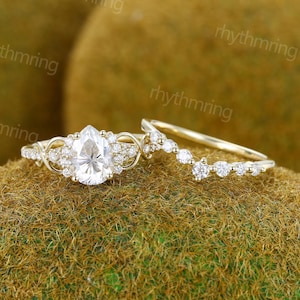 Pear shaped Moissanite engagement ring set Vintage Yellow gold bridal set Unique Curved ring set Art deco Wedding Promise Anniversary ring