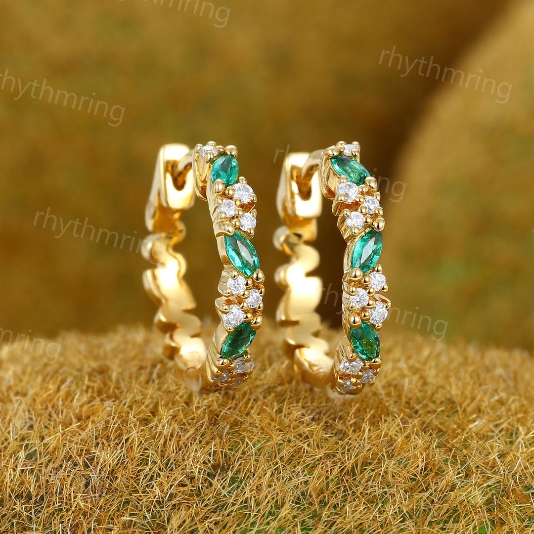 Boucles d'oreilles créoles Huggie émeraude vintage coupe marquise ...