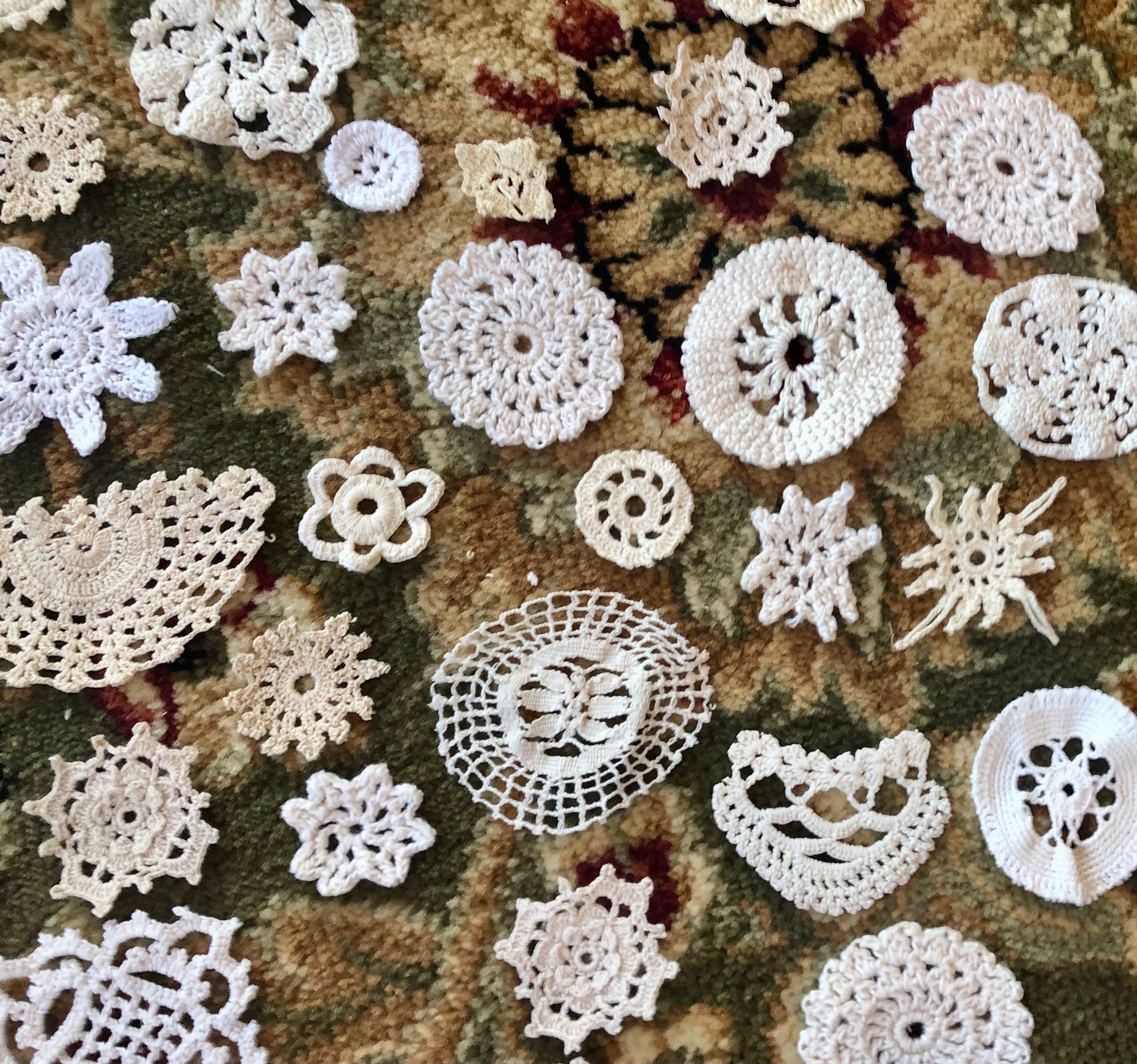 20 Antique/vintage Handmade Mini Doilies/appliques / Mini Doilies Grab ...